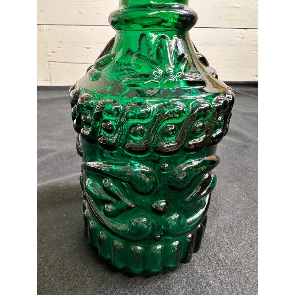 Vintage Jim Beam Emerald Green Glass Decanter Bonded Beam 8 Year Whiskey Bottle